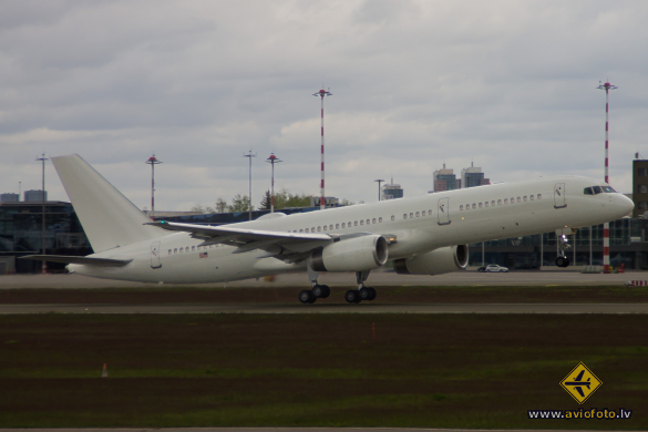 Boeing C-32B (757-23A)
